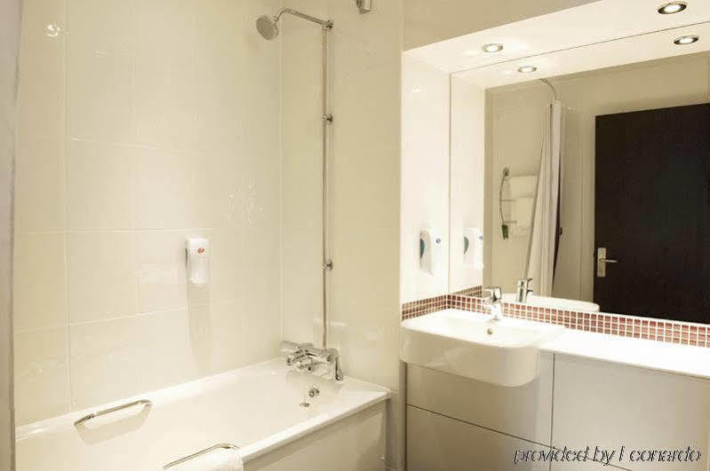Premier Inn Canterbury City Centre מראה חיצוני תמונה