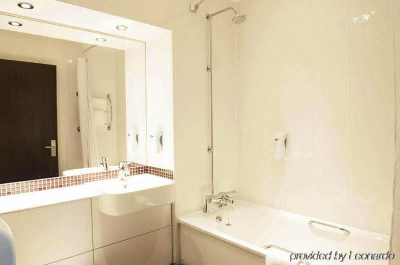 Premier Inn Canterbury City Centre מראה חיצוני תמונה